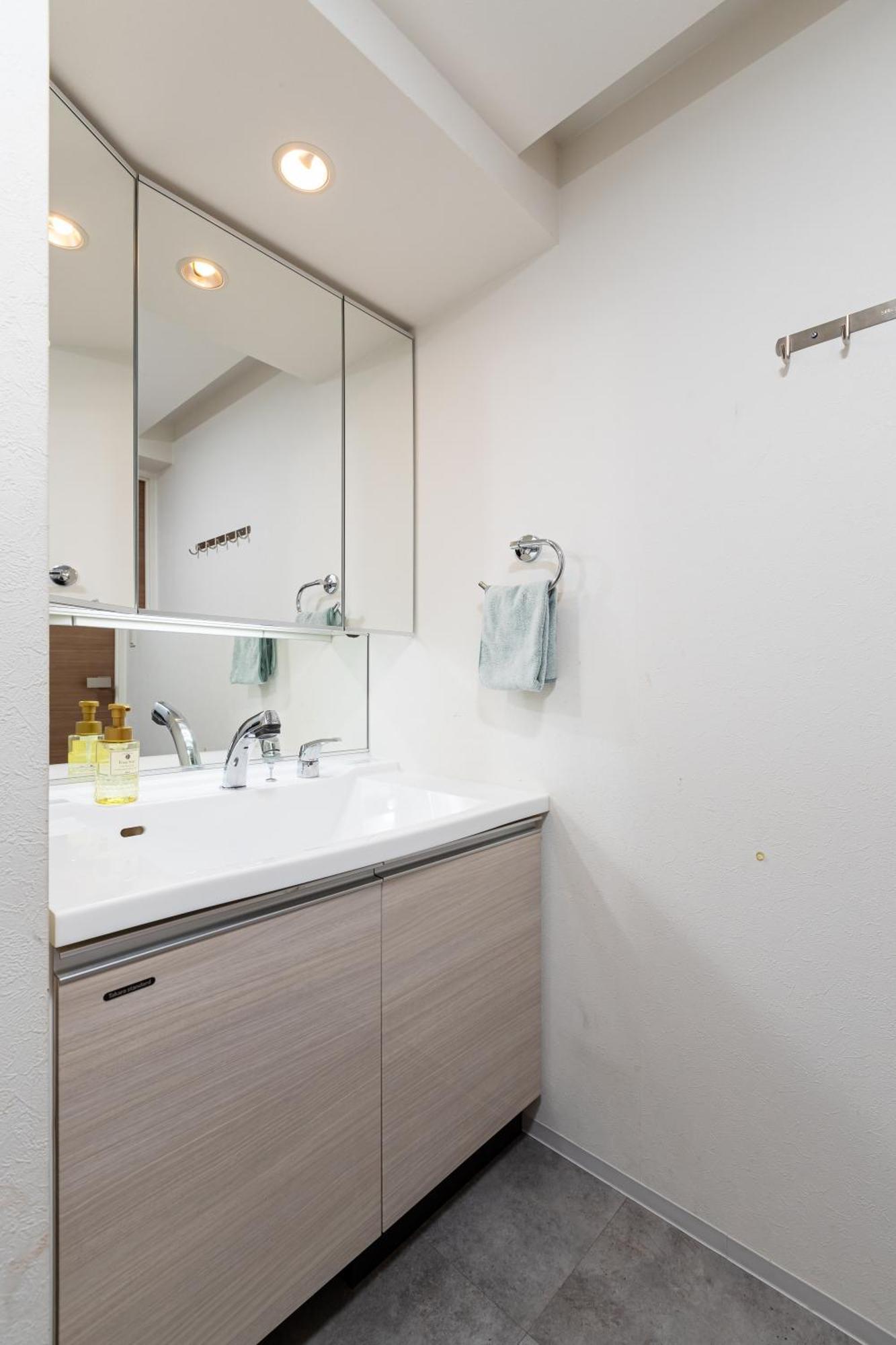 Namba 2 Bedroom Apartment, 1 Min To Nippombashi Osaka Exterior photo