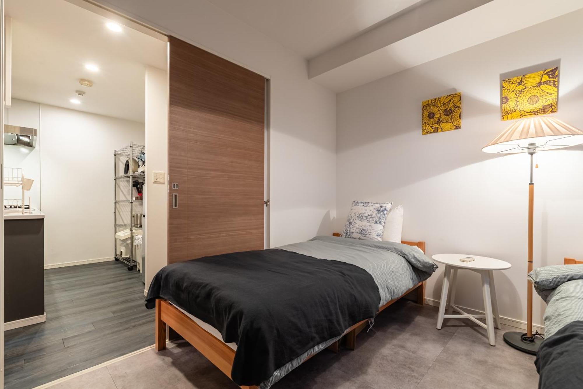 Namba 2 Bedroom Apartment, 1 Min To Nippombashi Osaka Exterior photo